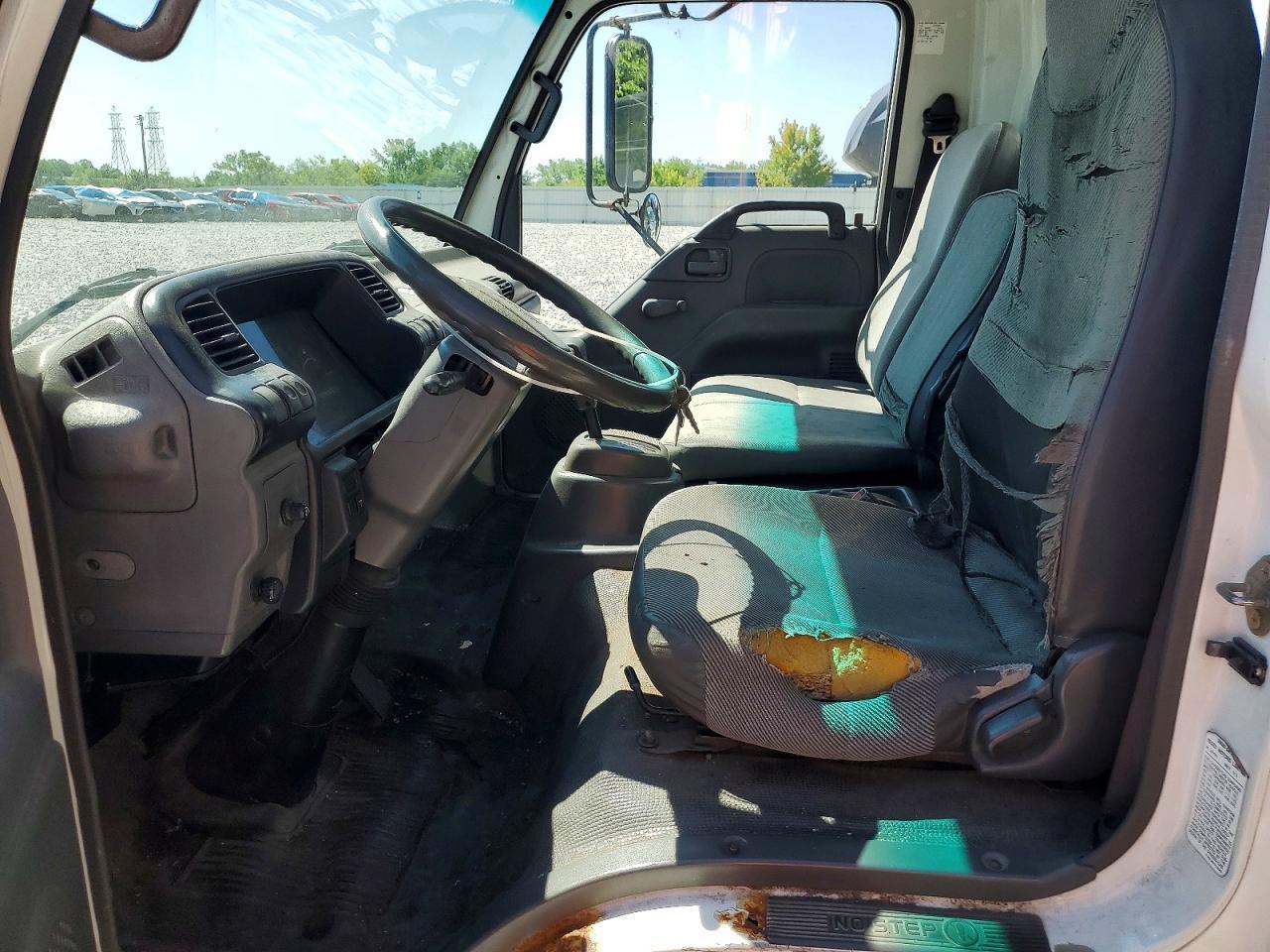 2004 ISUZU NPR