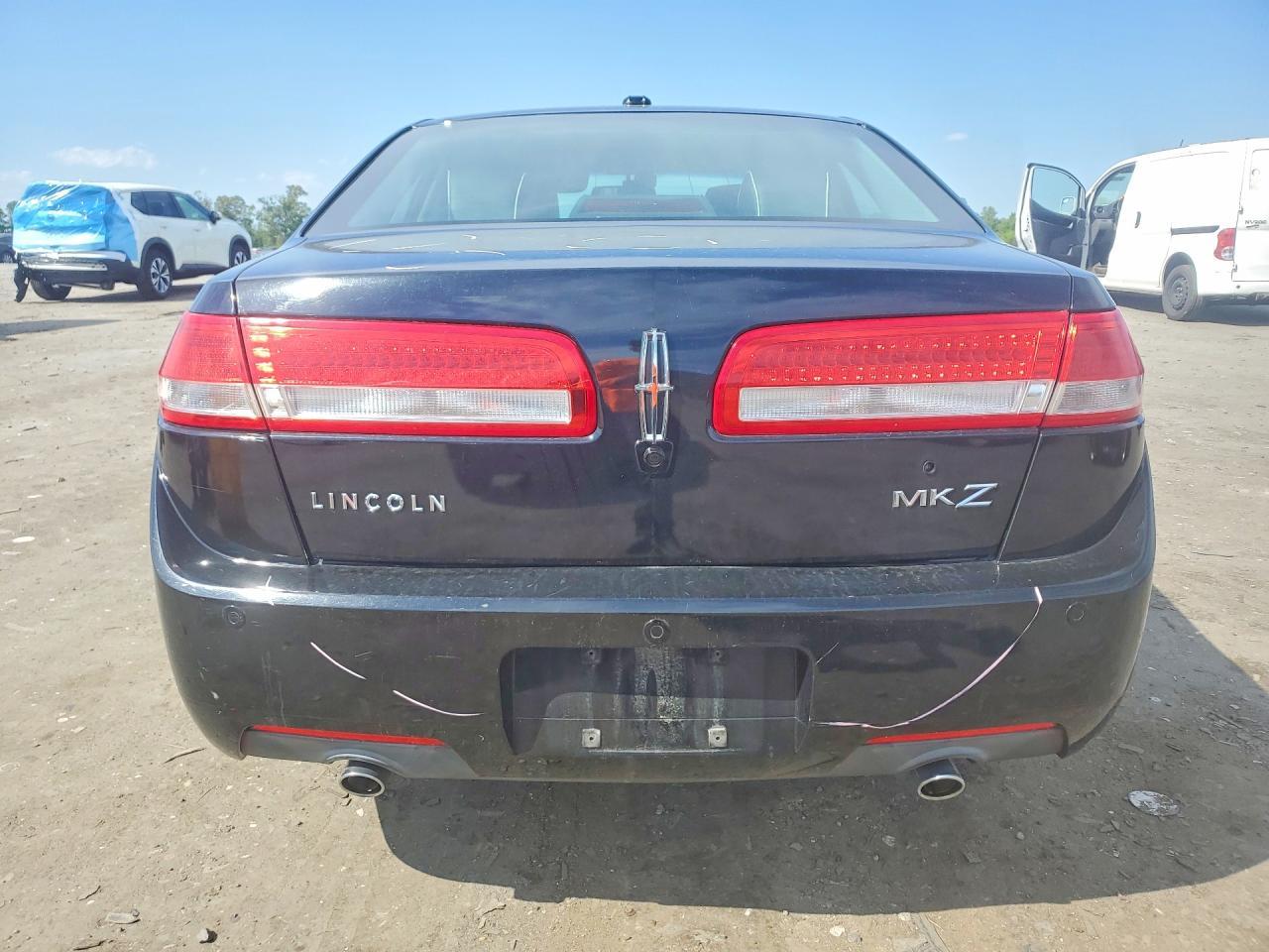 2012 LINCOLN MKZ