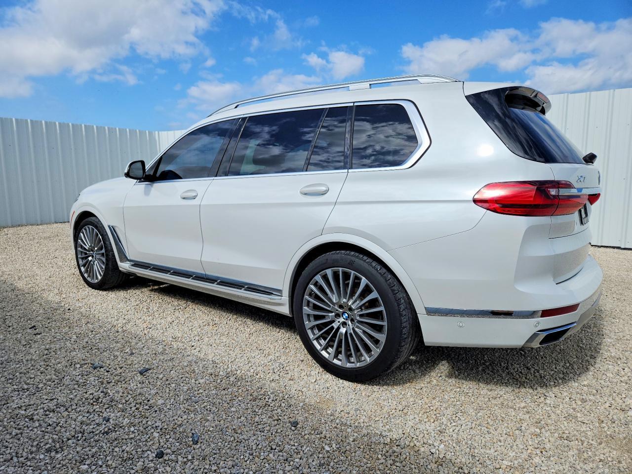 2019 BMW X7
