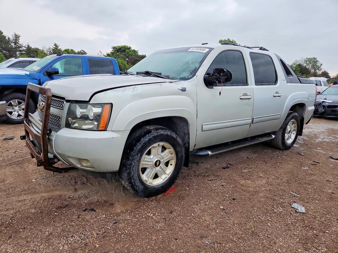 2011 CHEVROLET Avalanche