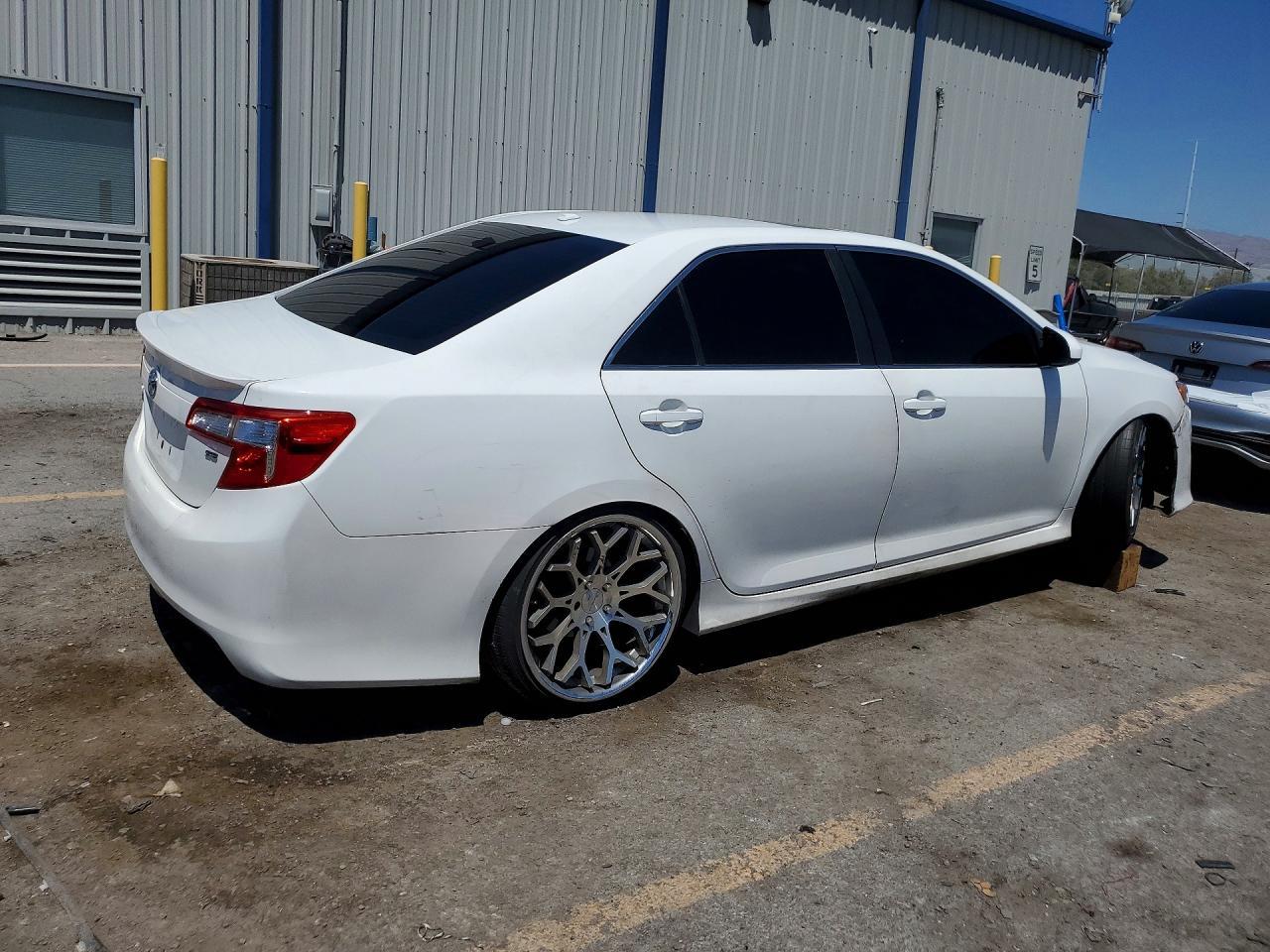 2012 TOYOTA CAMRY