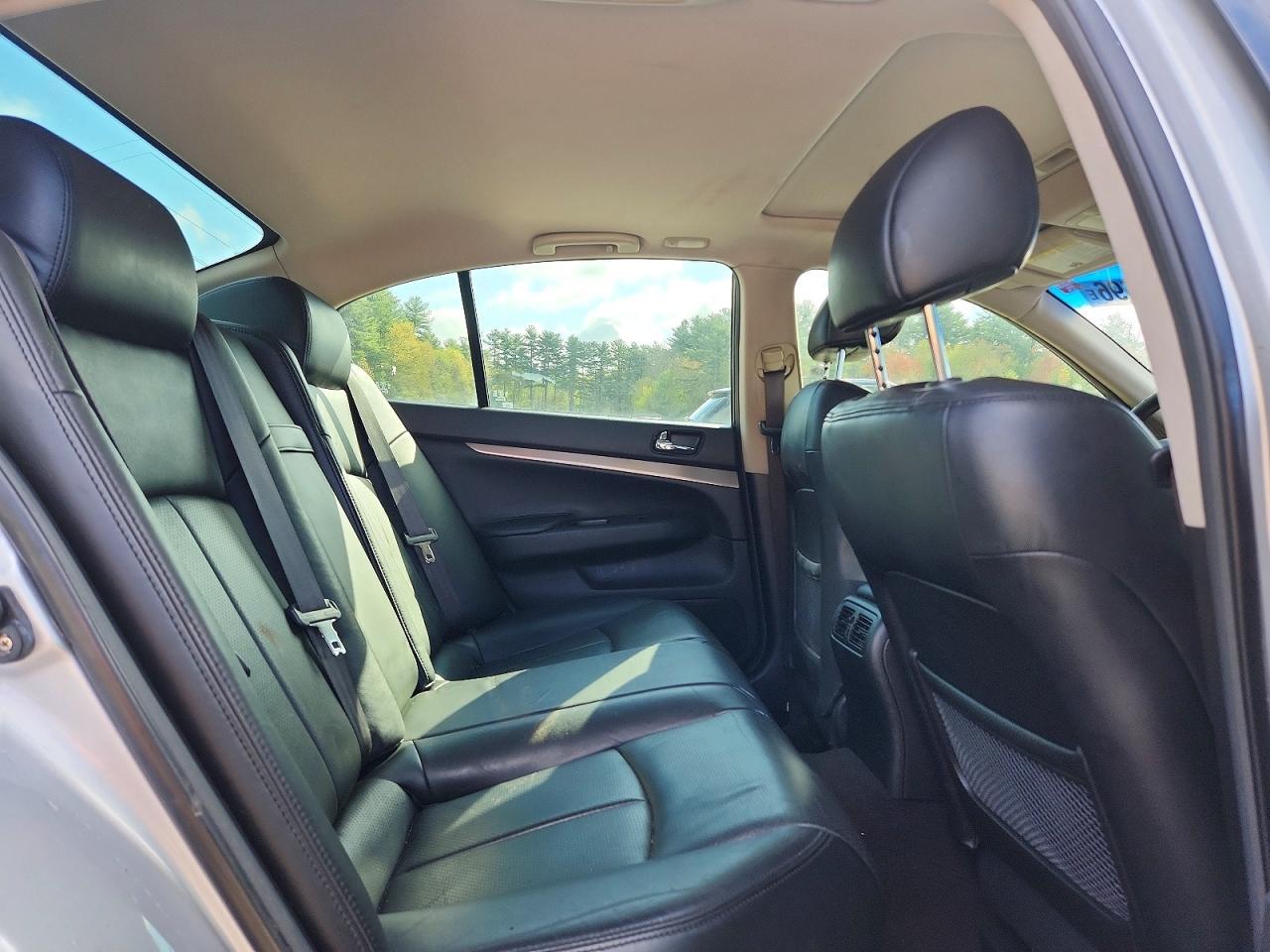 2015 INFINITI Q40