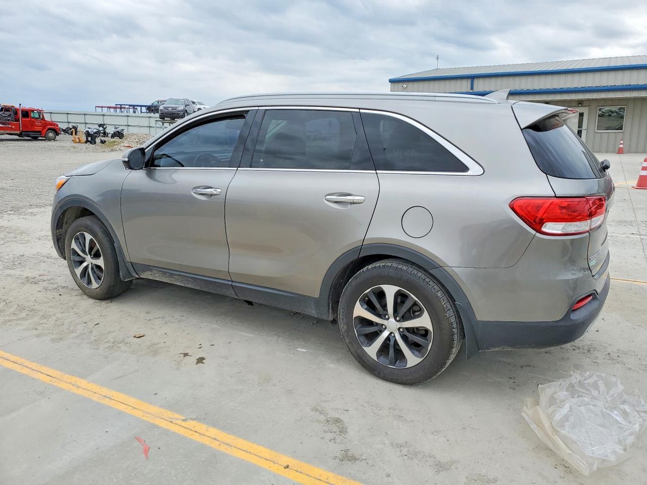 2016 KIA SORENTO