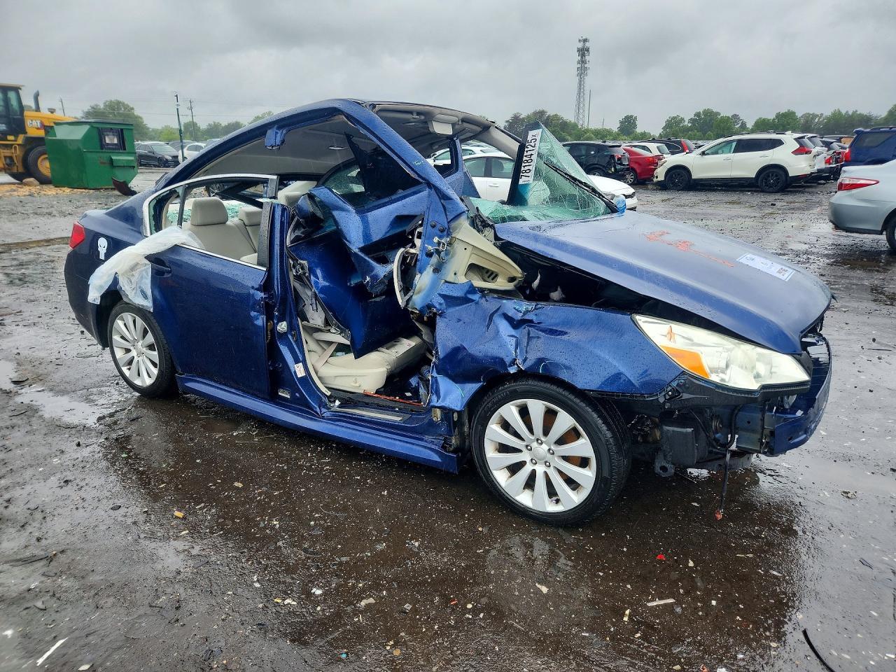 2011 SUBARU Legacy