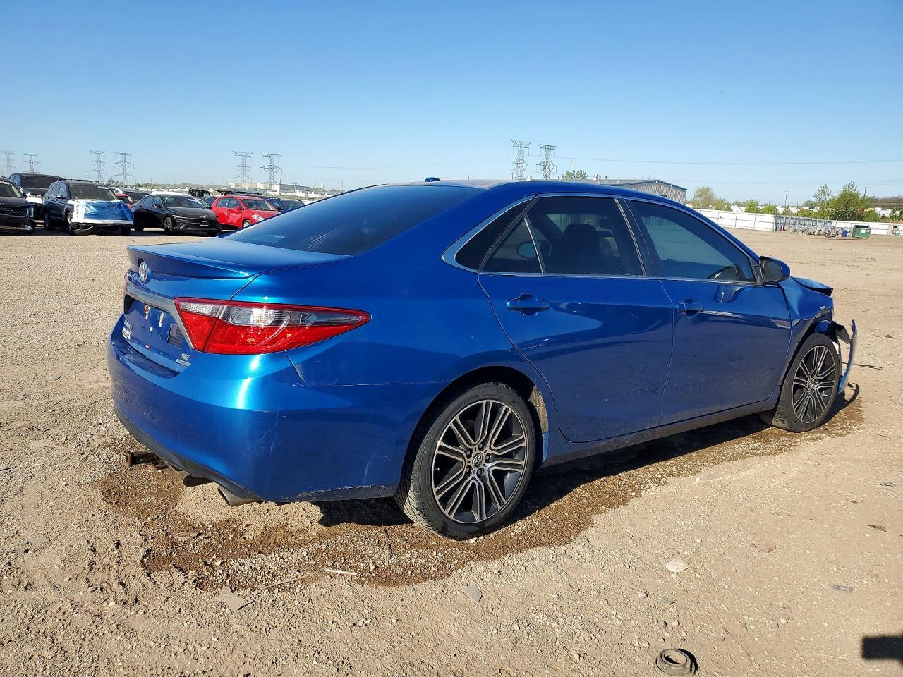 2016 TOYOTA CAMRY