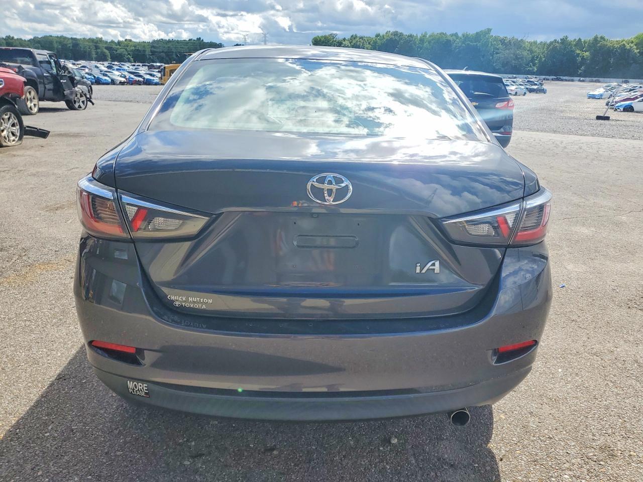 2017 TOYOTA YARIS