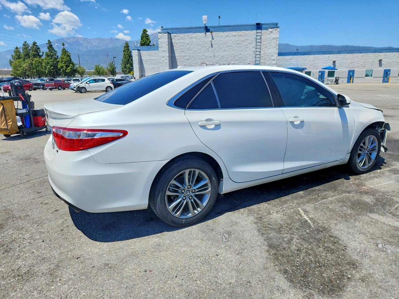 2017 TOYOTA CAMRY