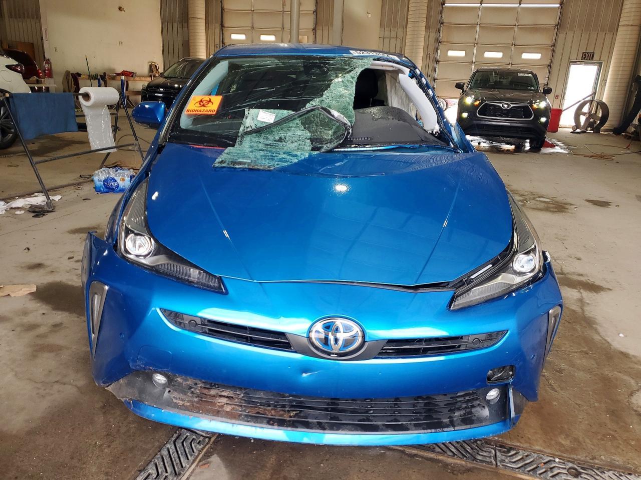 2022 TOYOTA PRIUS
