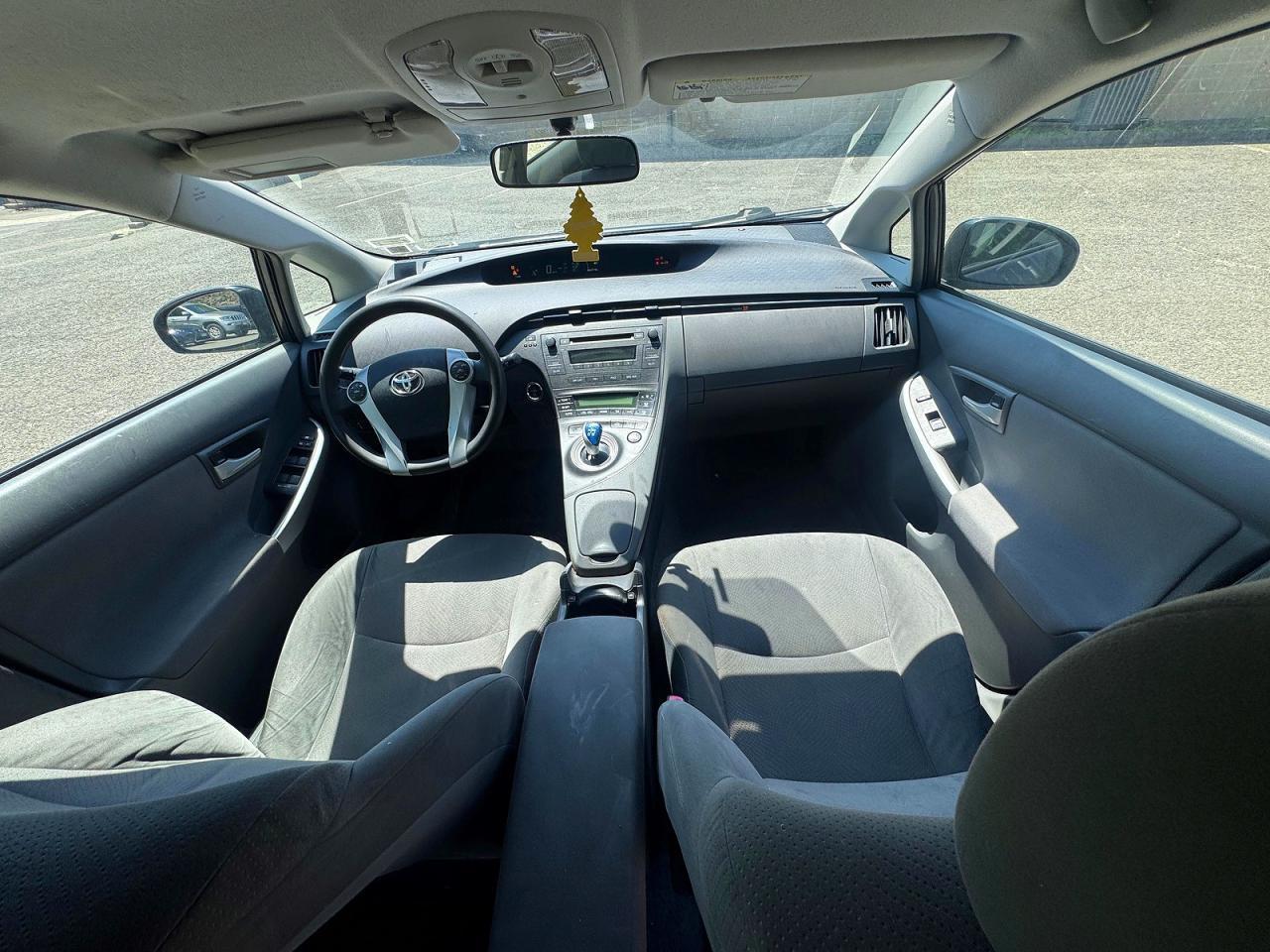 2011 TOYOTA PRIUS