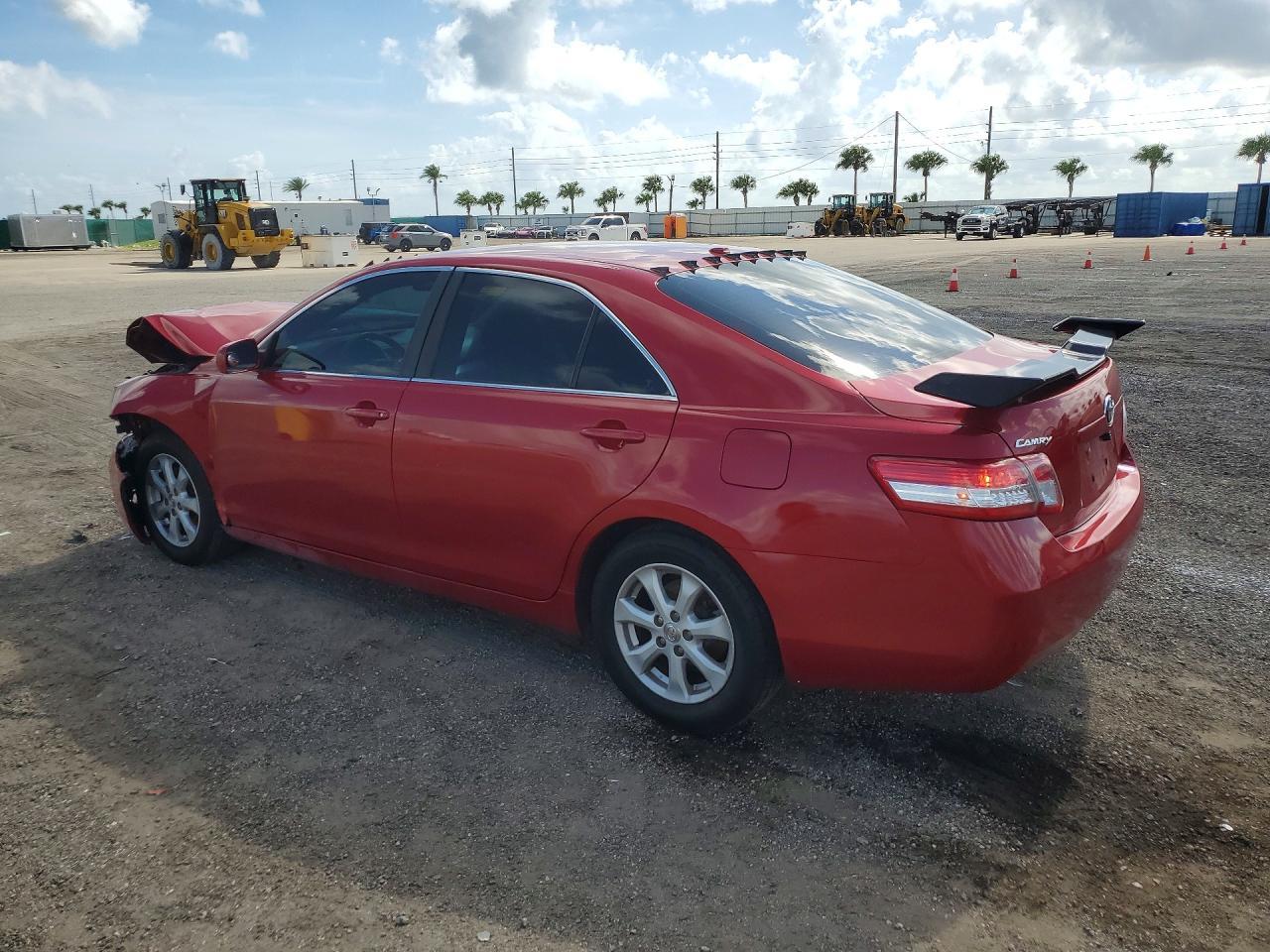 2011 TOYOTA CAMRY