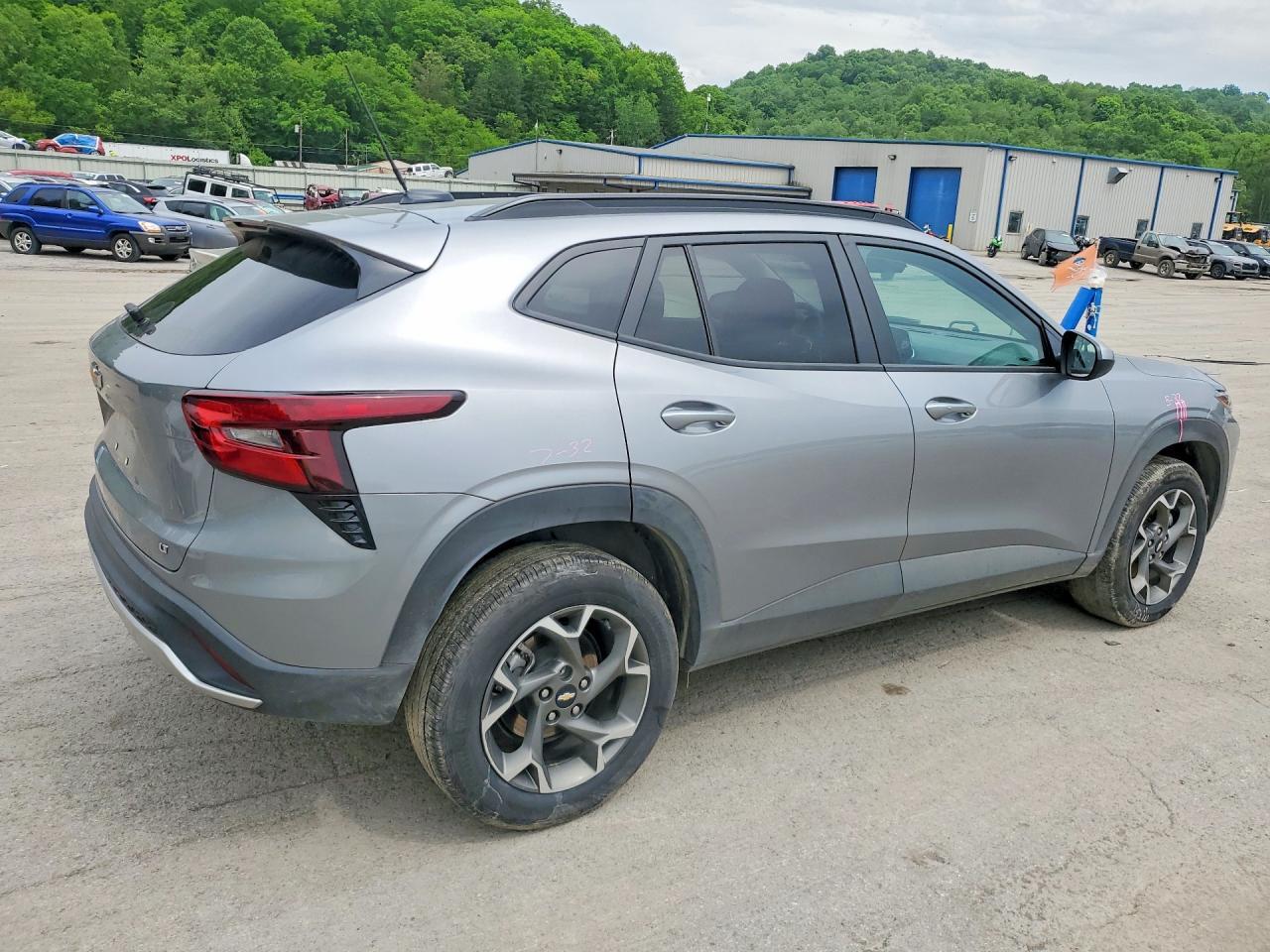 2025 CHEVROLET TRAX