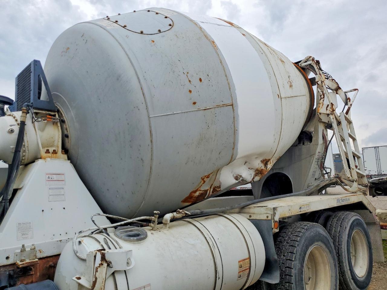 2009 MACK Gu800