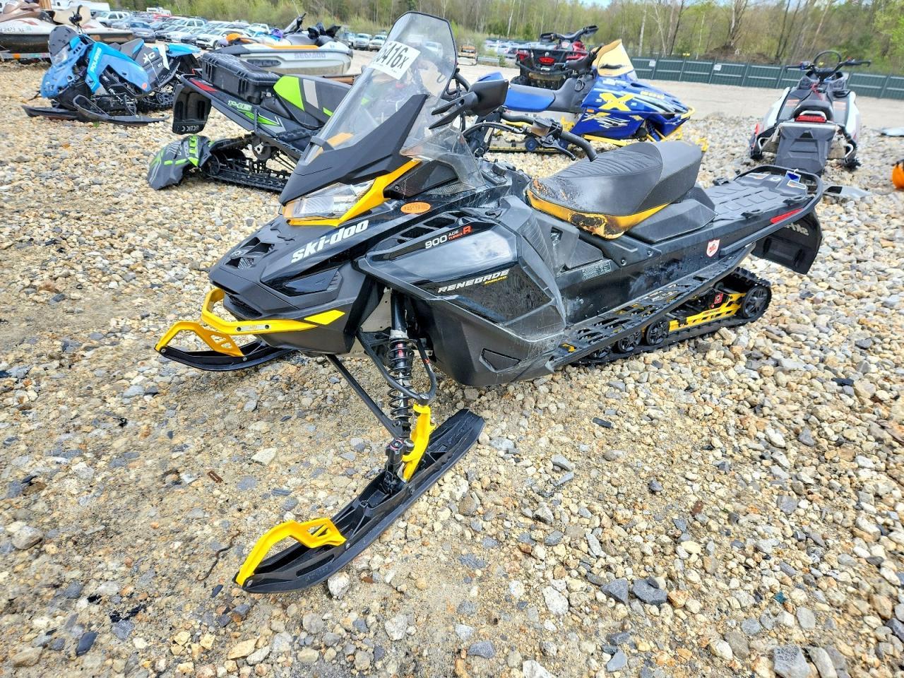 2023 SKIDOO RENEGADE