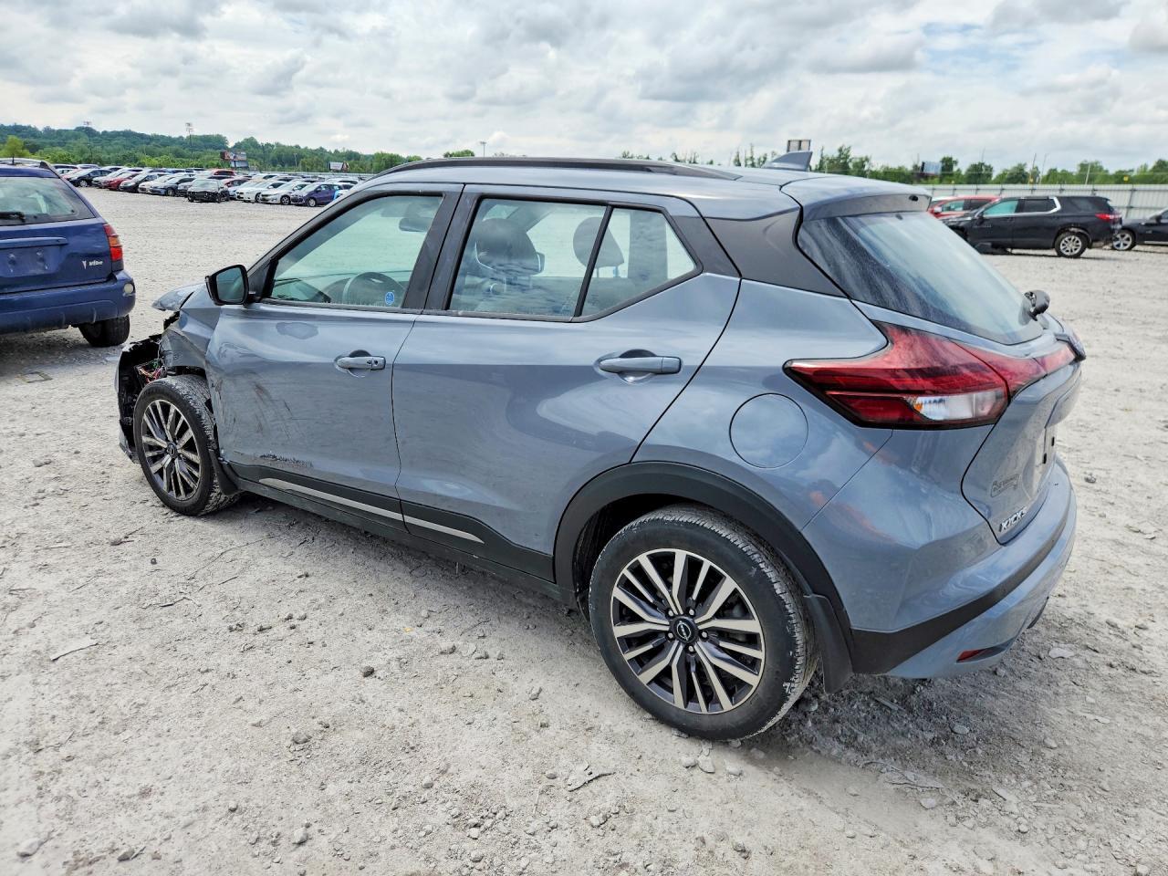 2023 NISSAN KICKS
