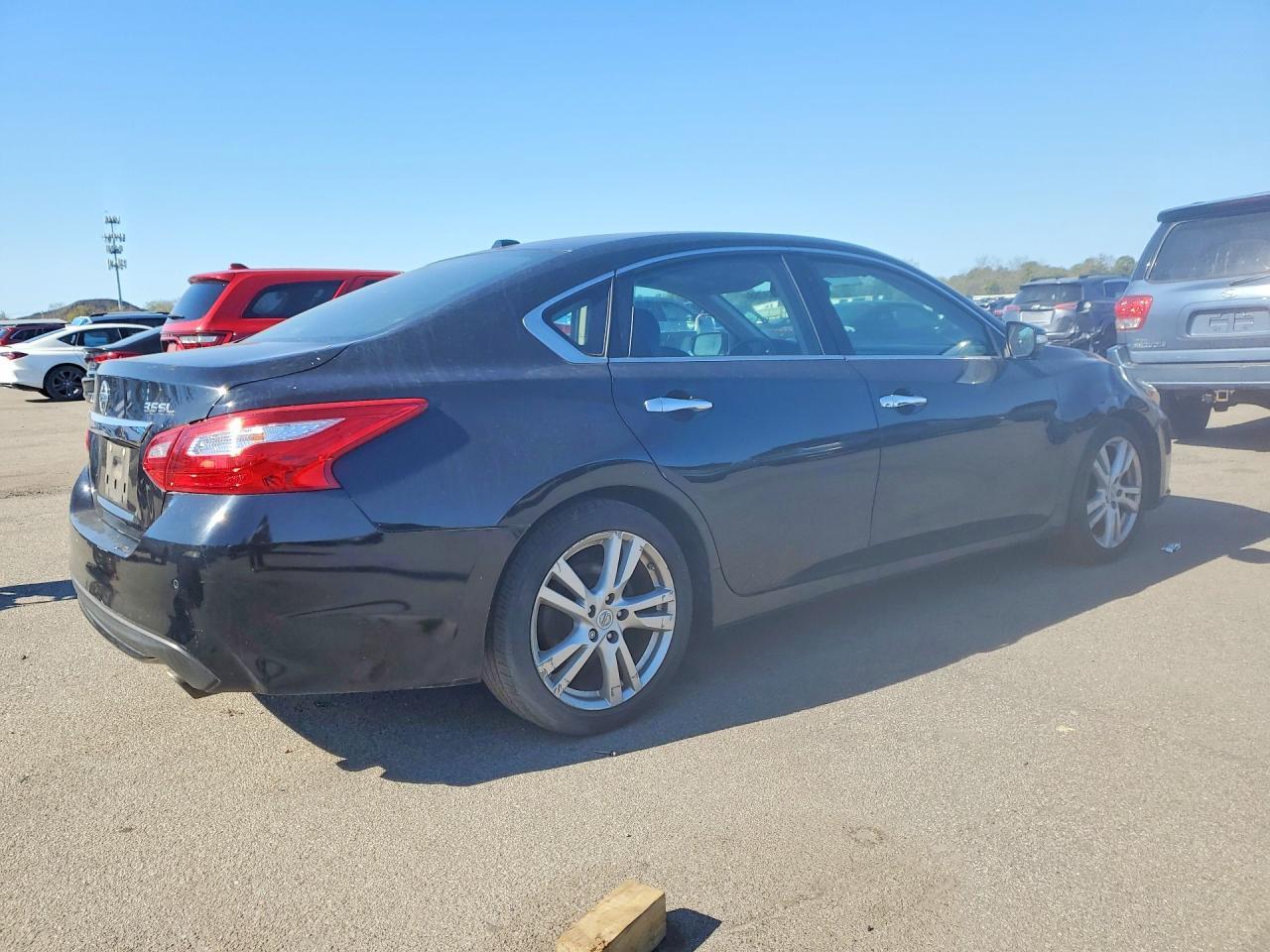 2017 NISSAN ALTIMA