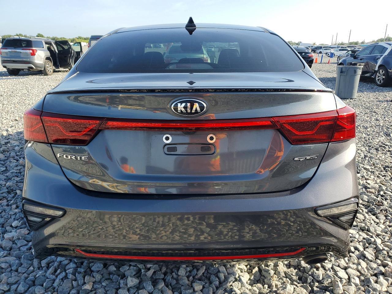 2021 KIA FORTE