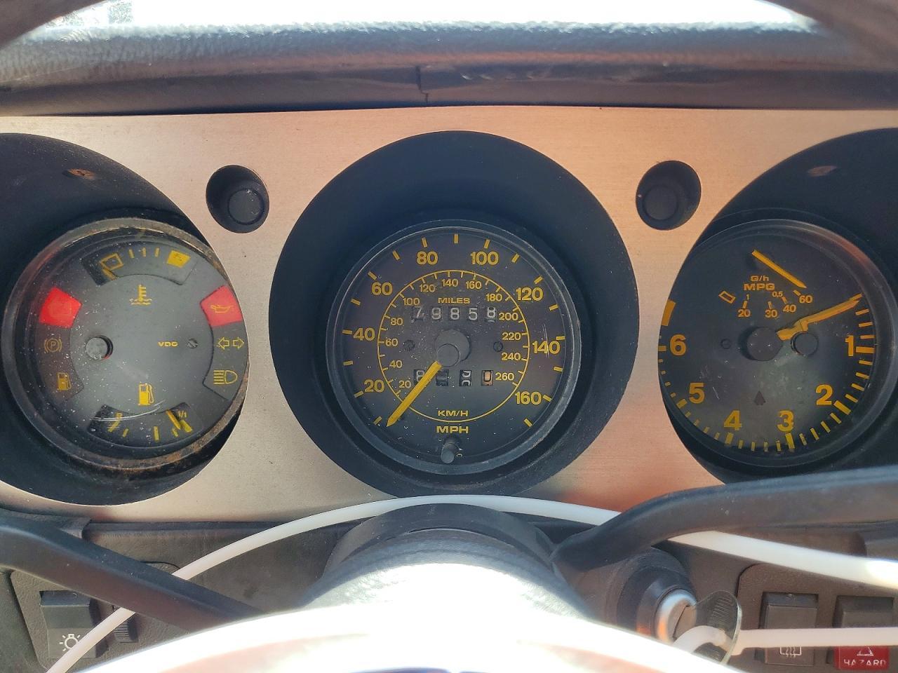 1984 PORSCHE 944