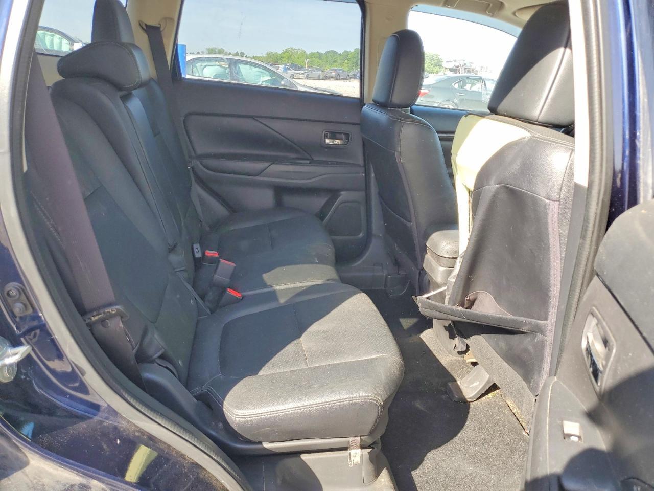 2017 MITSUBISHI outlander