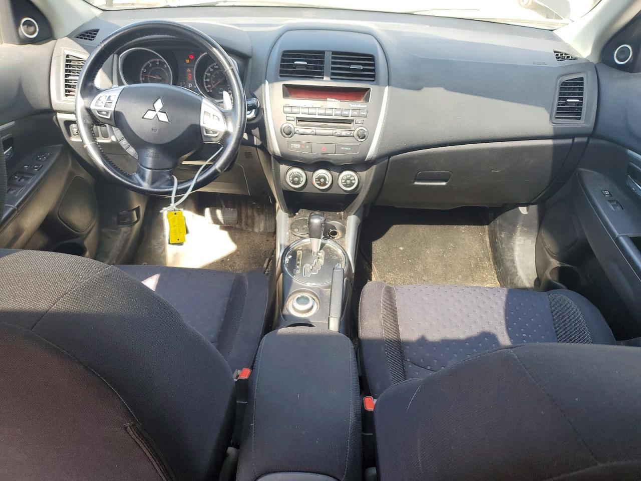 2011 MITSUBISHI RVR