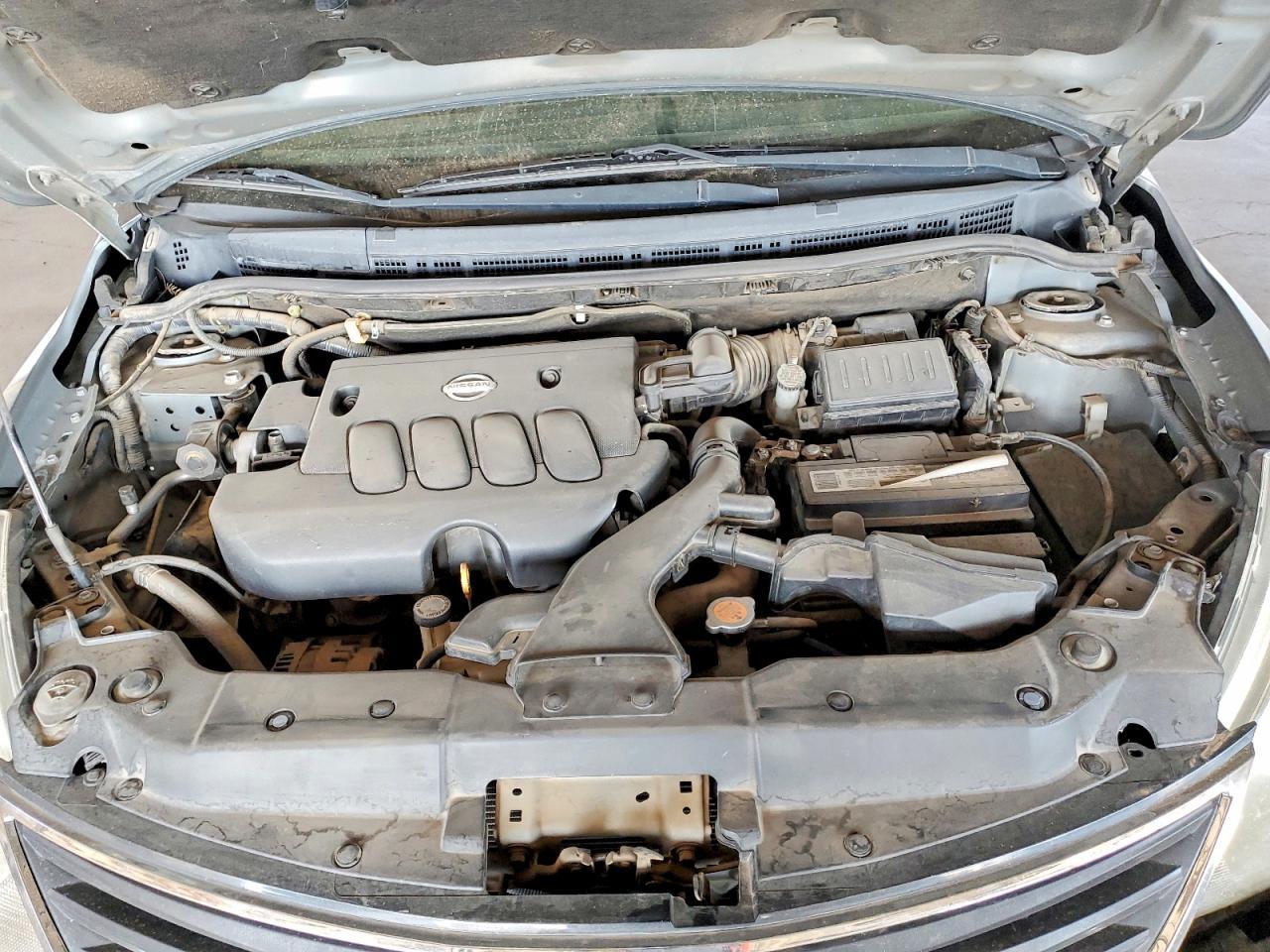 2011 NISSAN VERSA