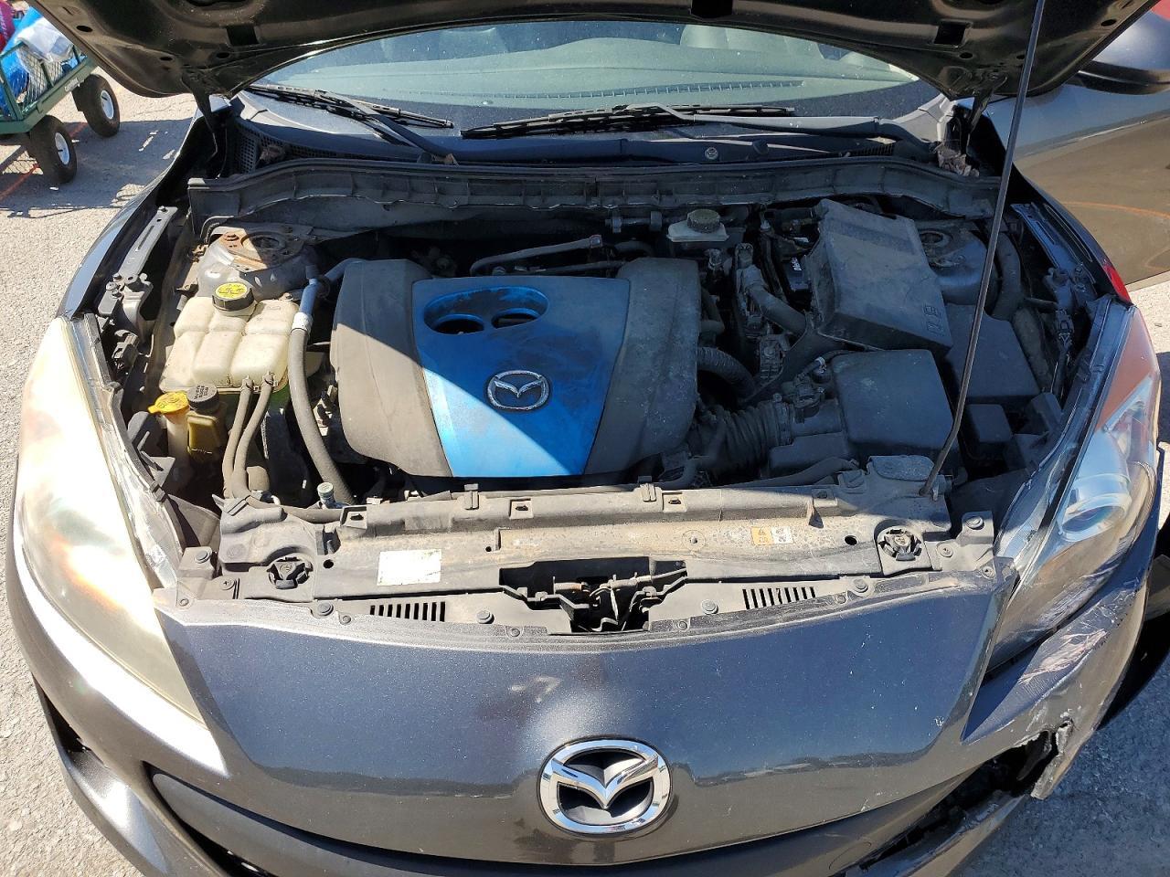 2013 MAZDA 3