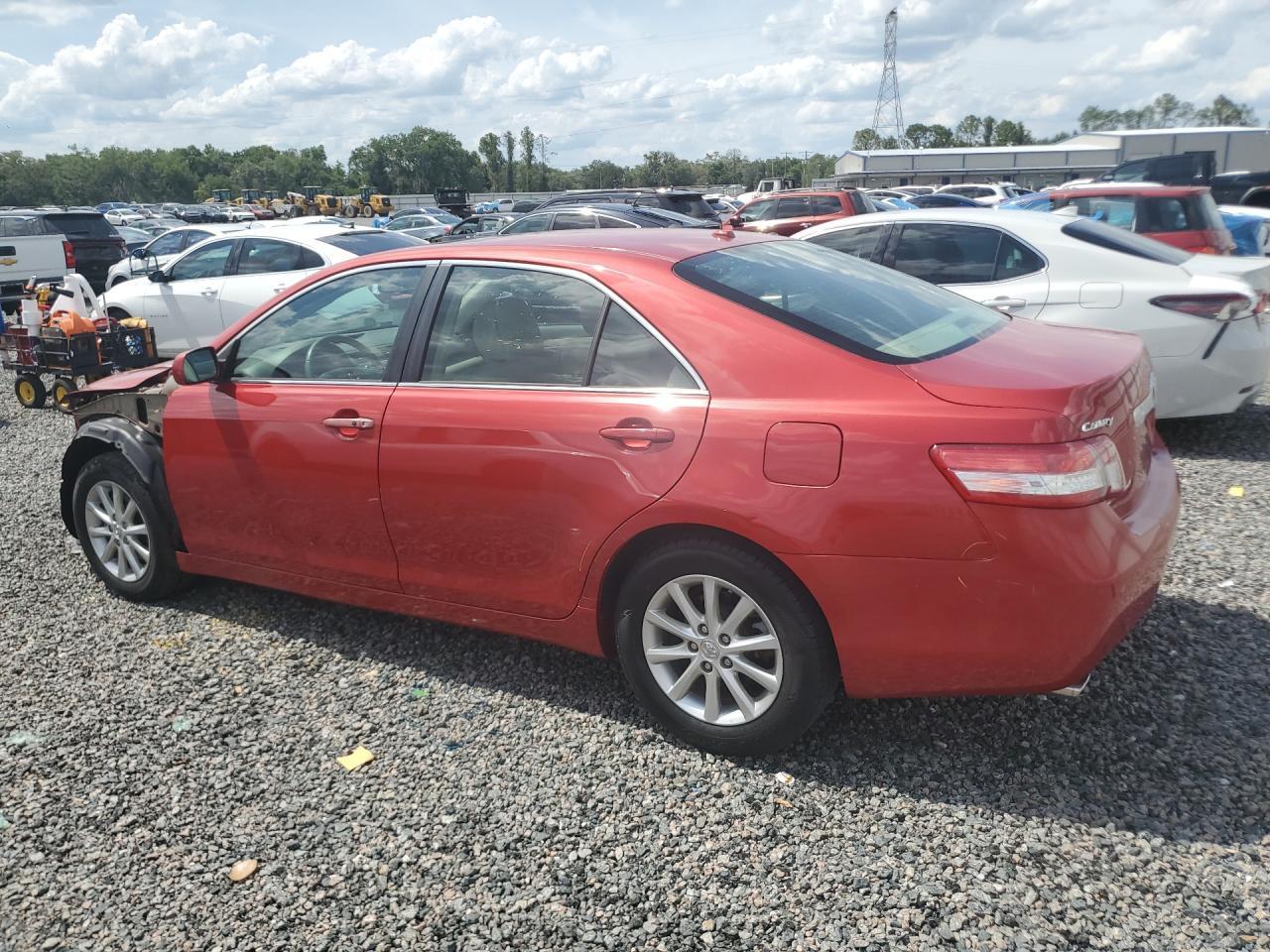 2011 TOYOTA CAMRY