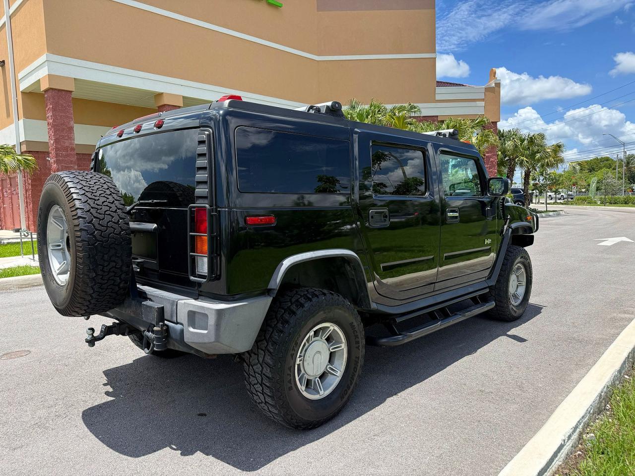 2003 HUMMER H2
