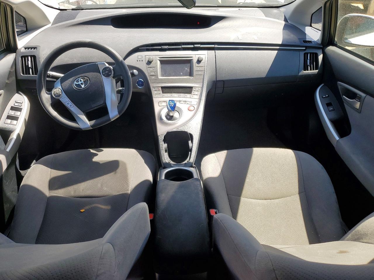 2015 TOYOTA PRIUS