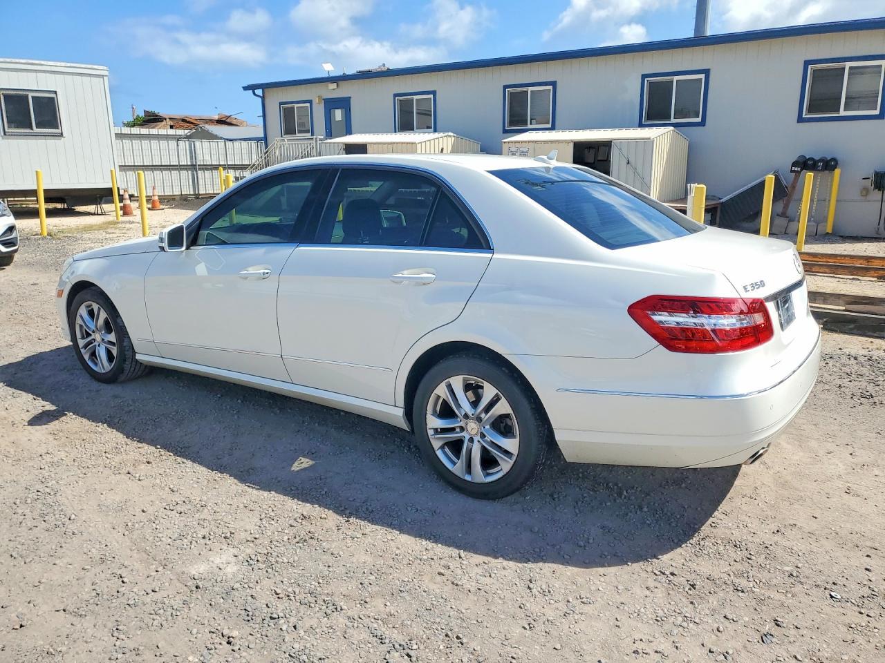 2011 MERCEDES-BENZ E-Class