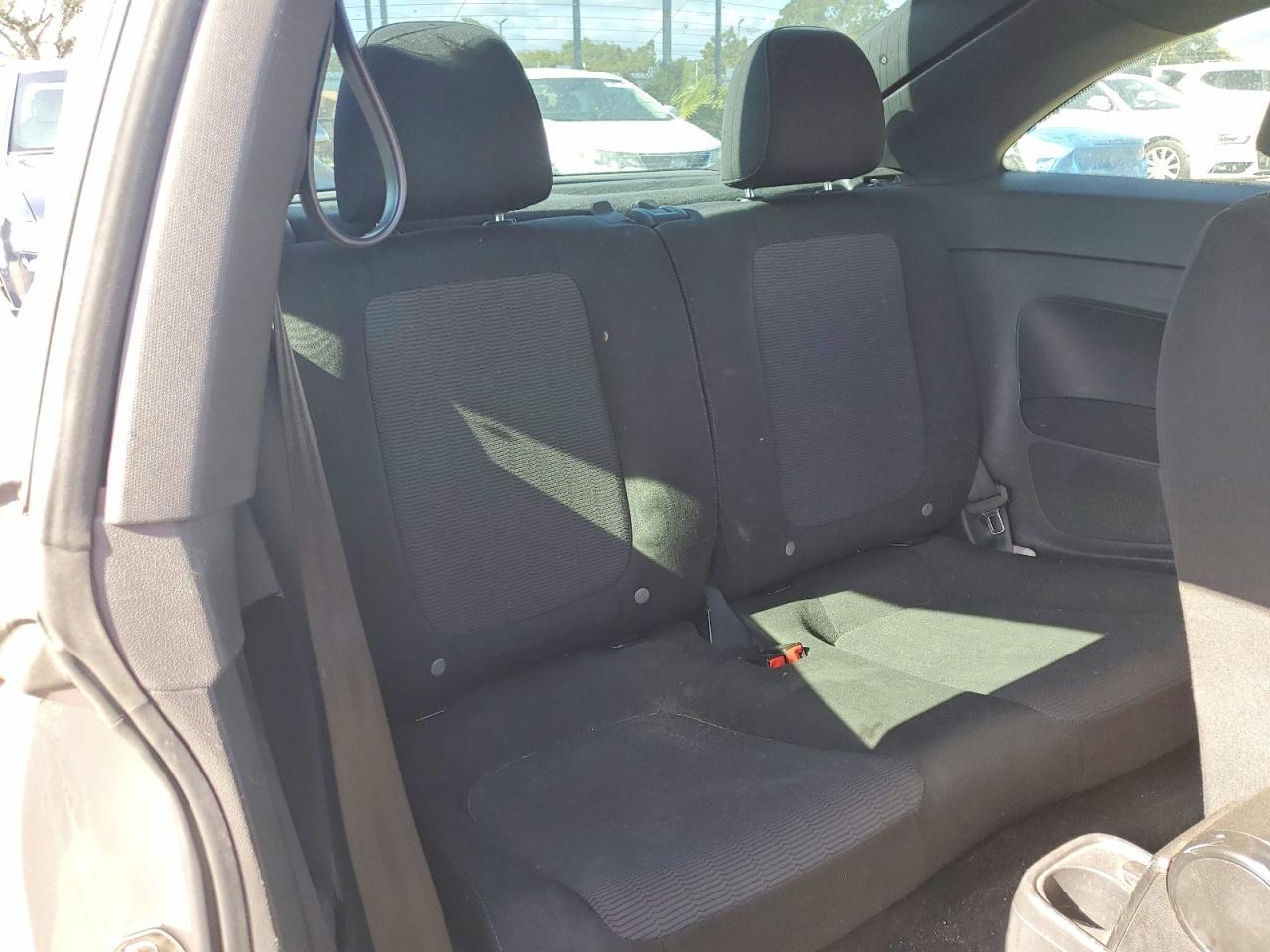 2014 VOLKSWAGEN Beetle