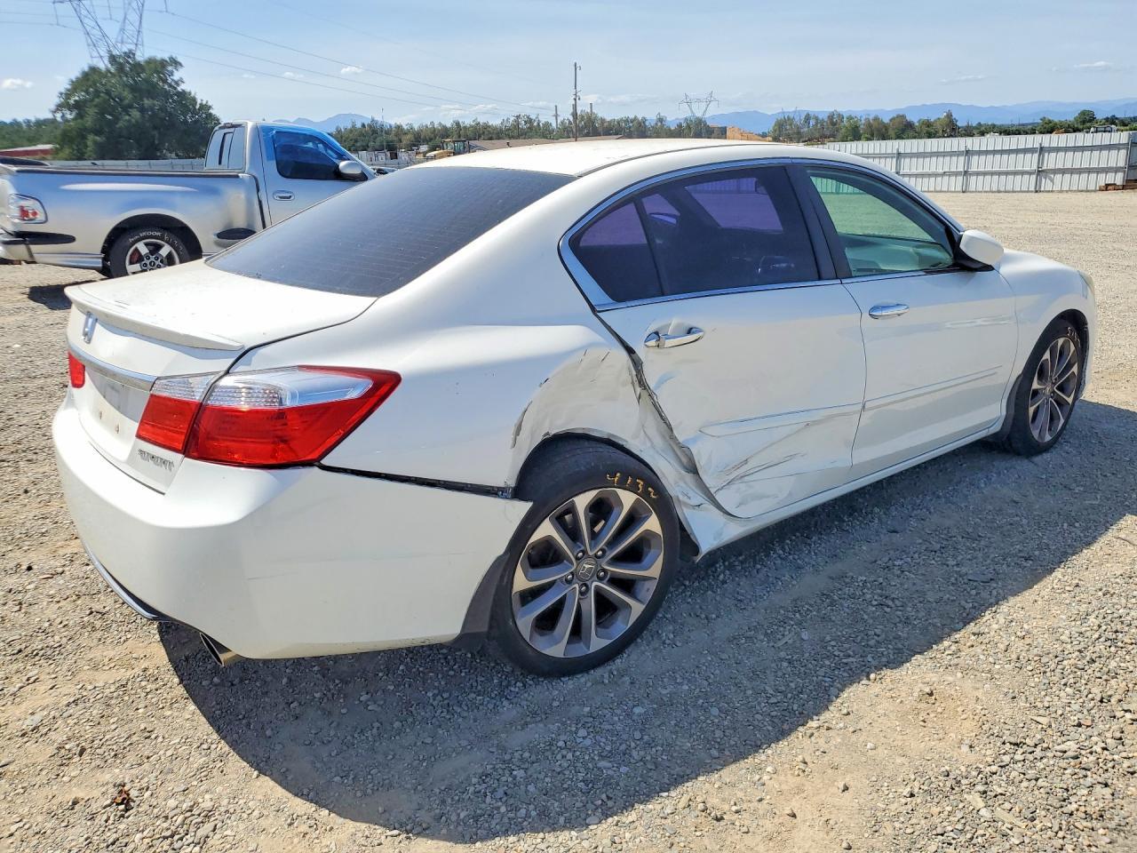 2015 HONDA ACCORD