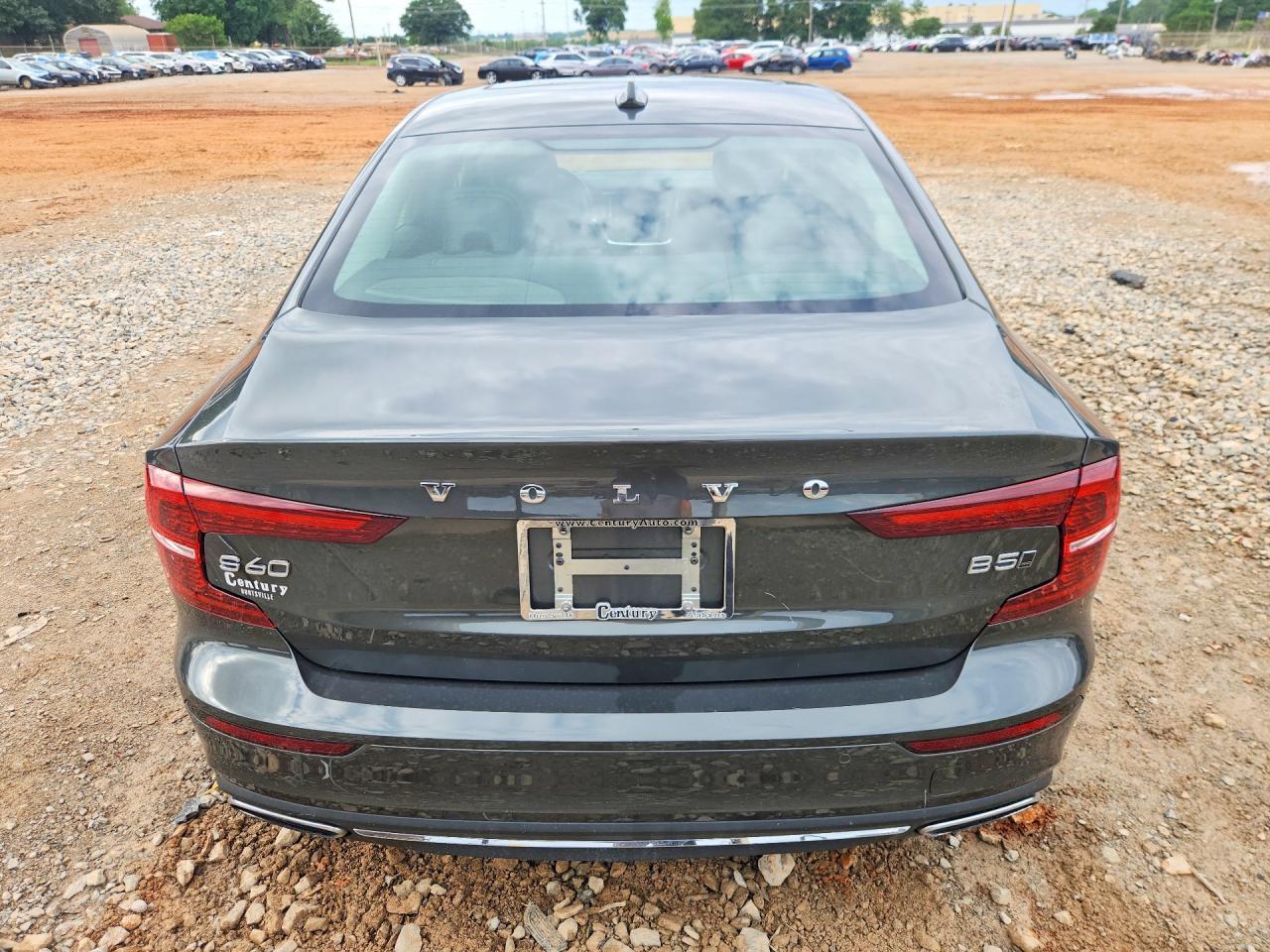 2022 VOLVO S60