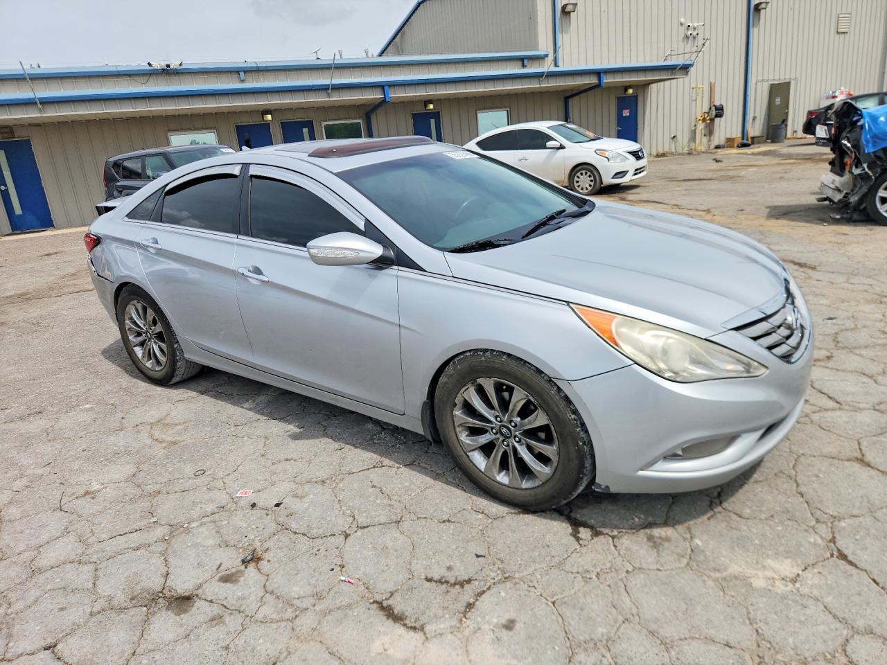 2011 HYUNDAI SONATA