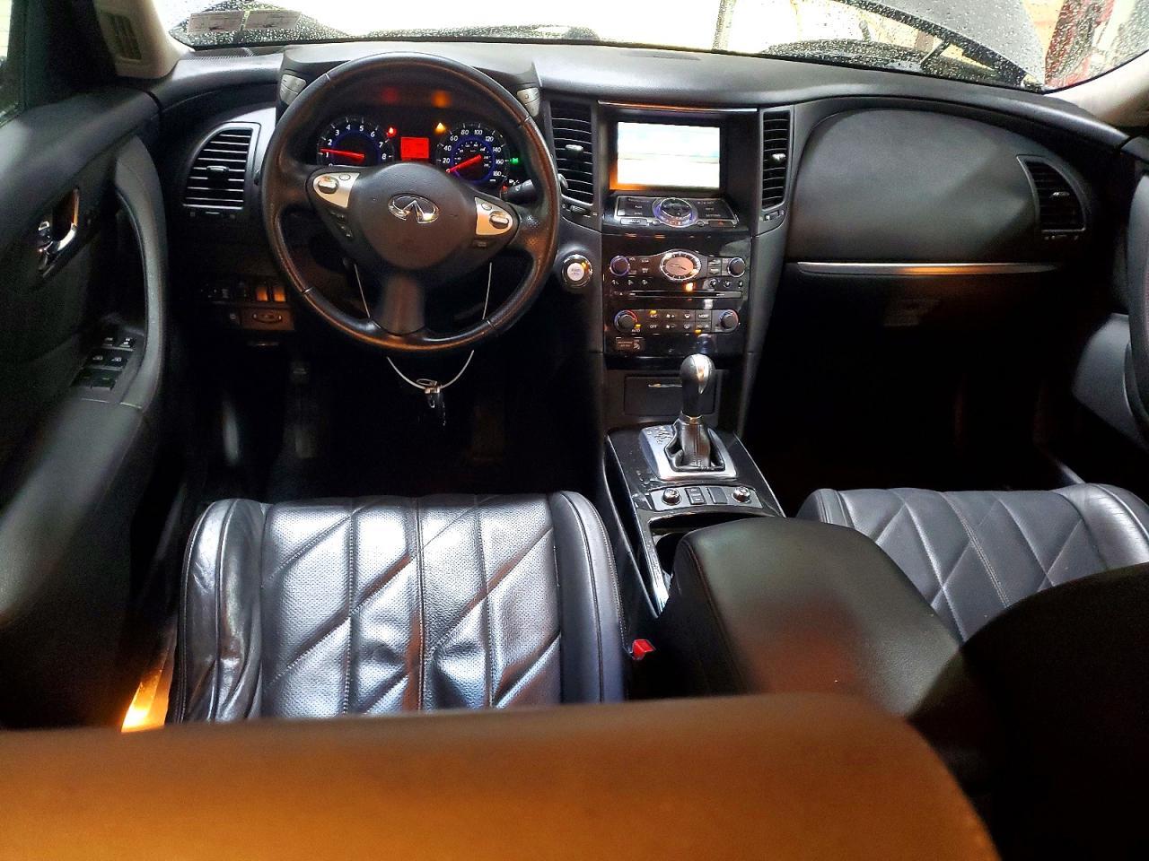 2010 INFINITI FX35