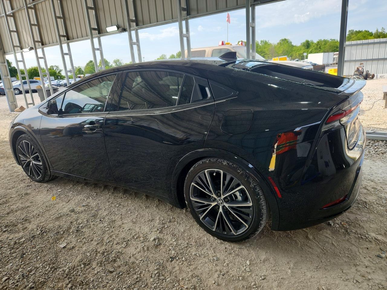 2024 TOYOTA PRIUS