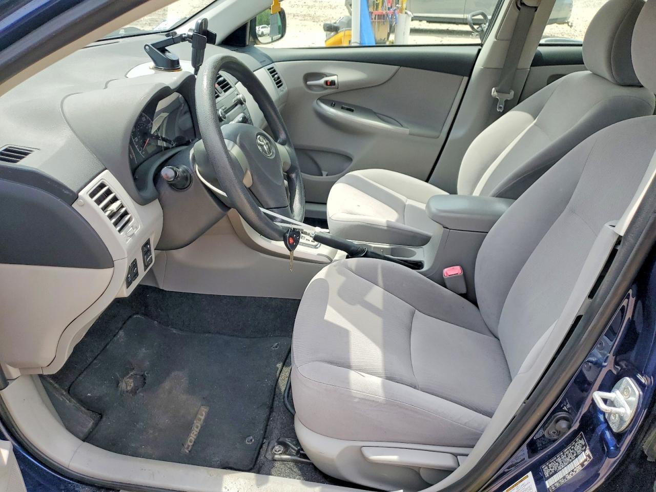 2011 TOYOTA COROLLA