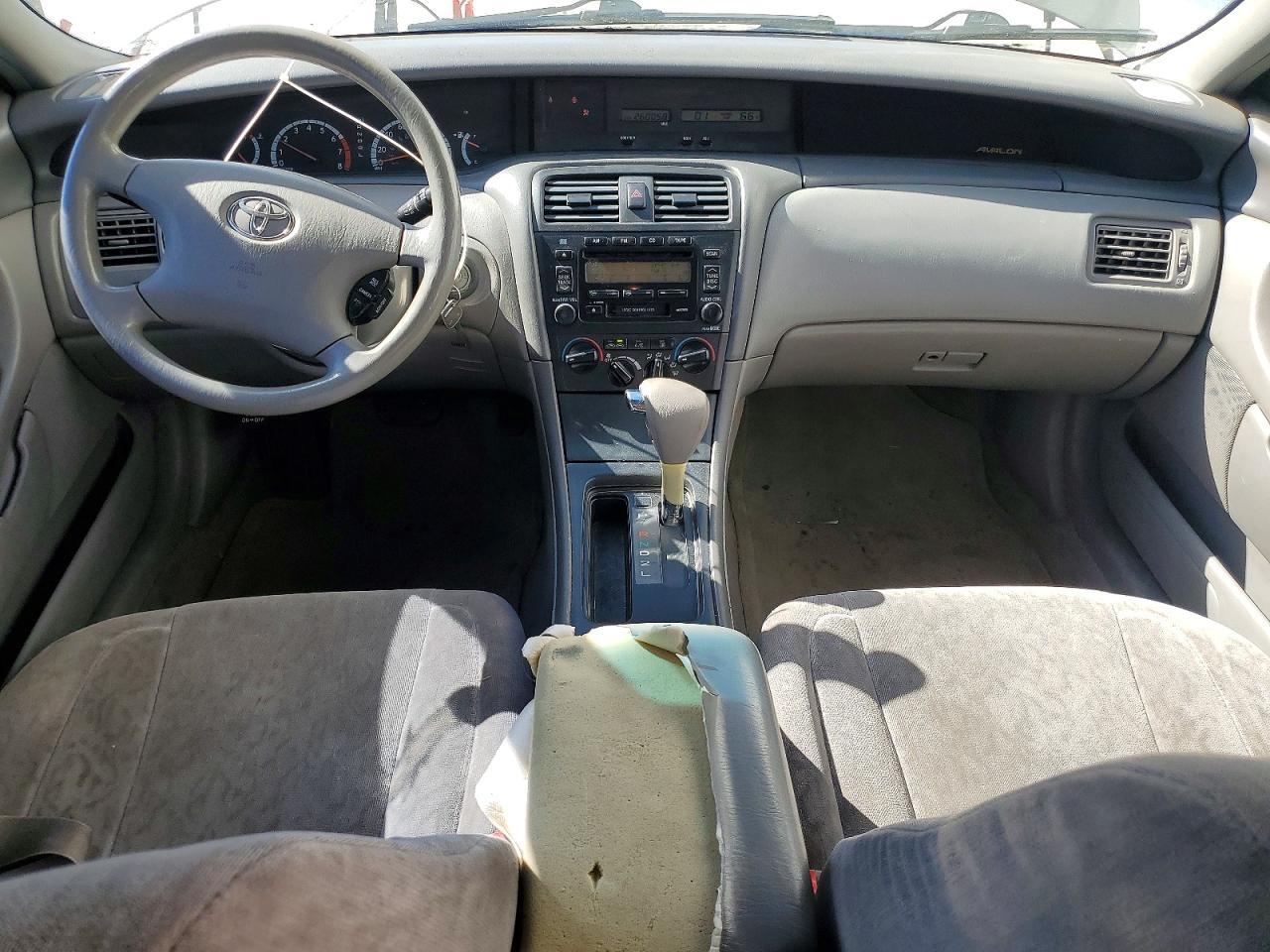 2002 TOYOTA Avalon