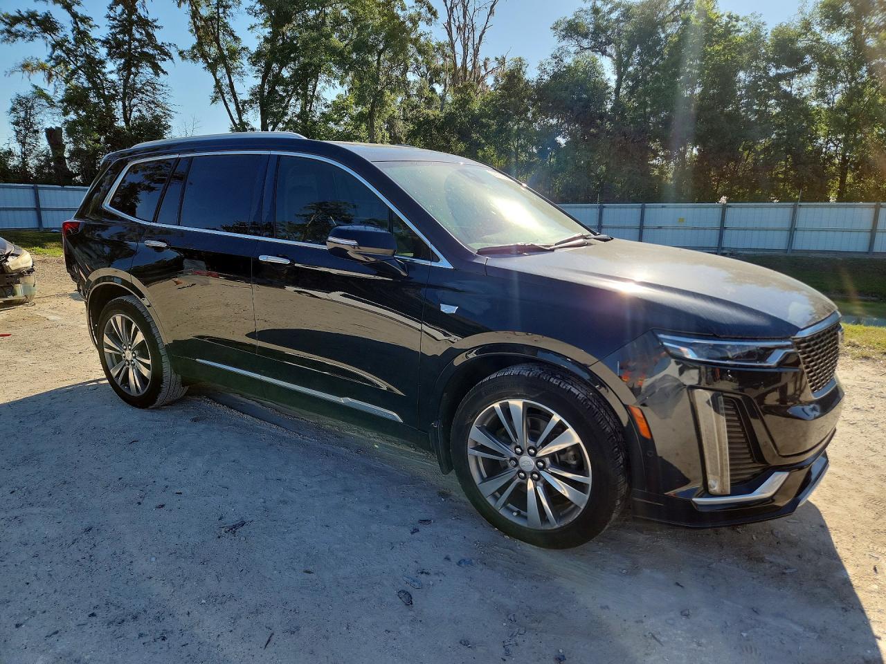 2021 CADILLAC XT6