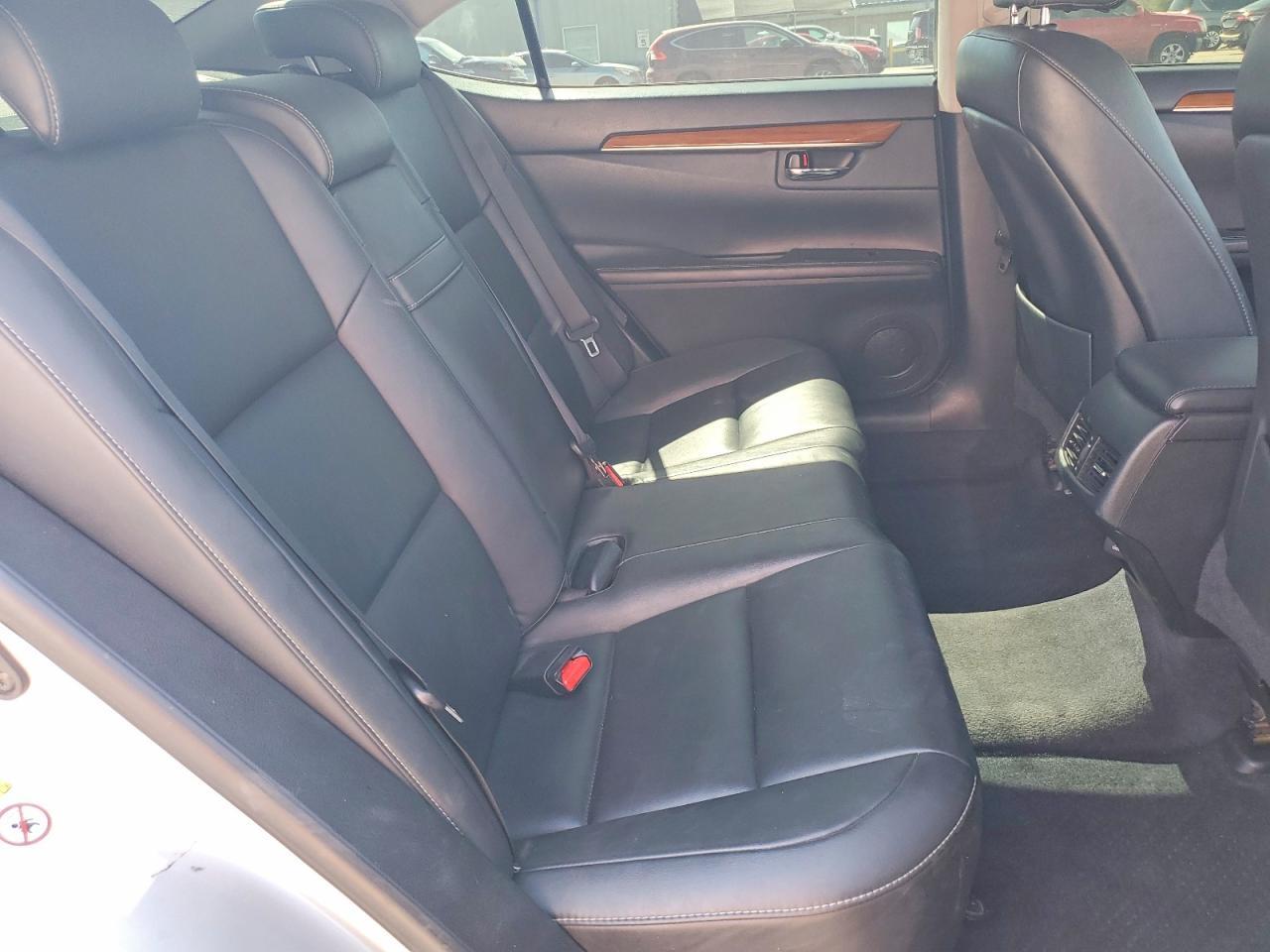 2013 LEXUS ES 300H