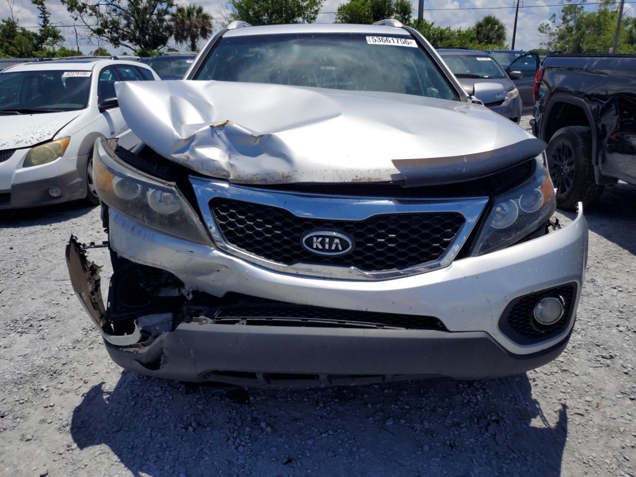 2013 KIA SORENTO
