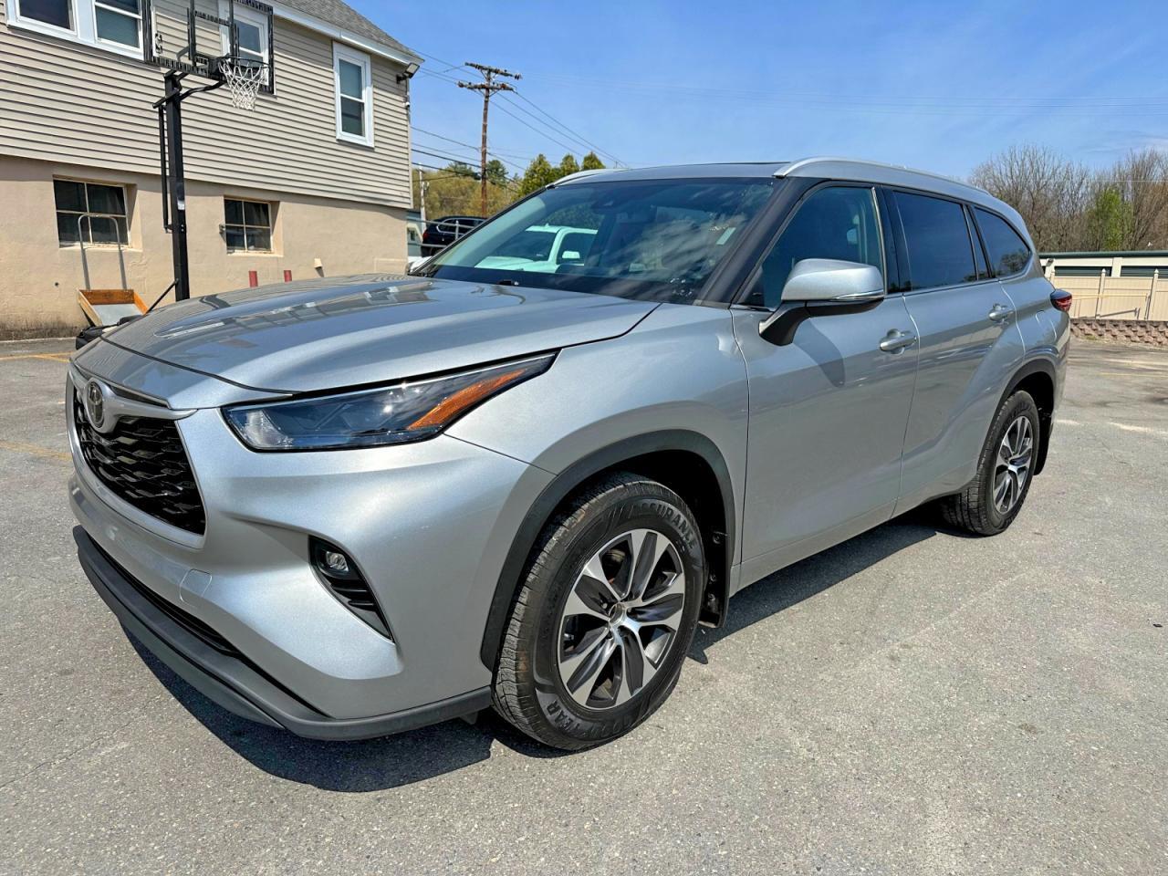 2022 TOYOTA HIGHLANDER