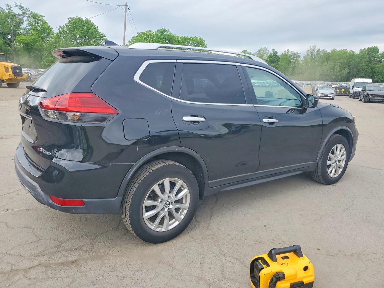 2017 NISSAN ROGUE