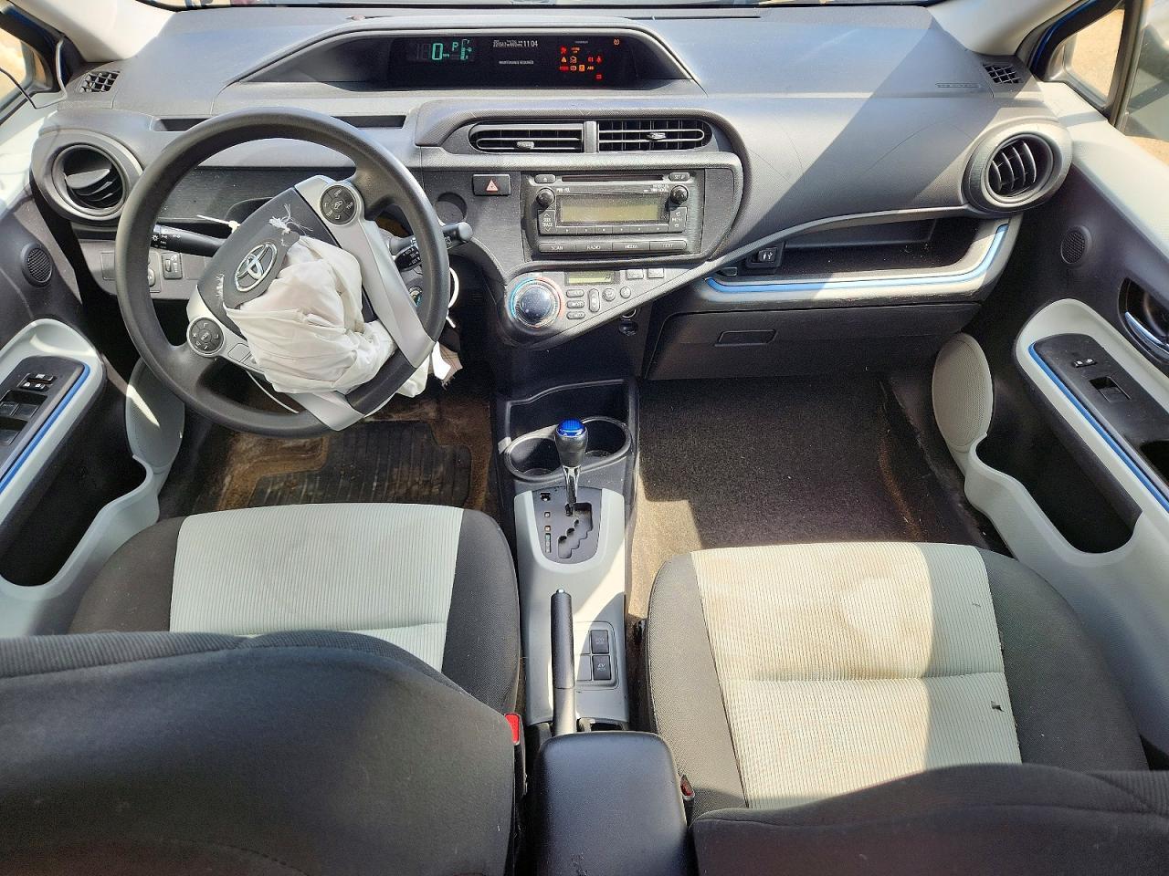 2013 TOYOTA Prius c