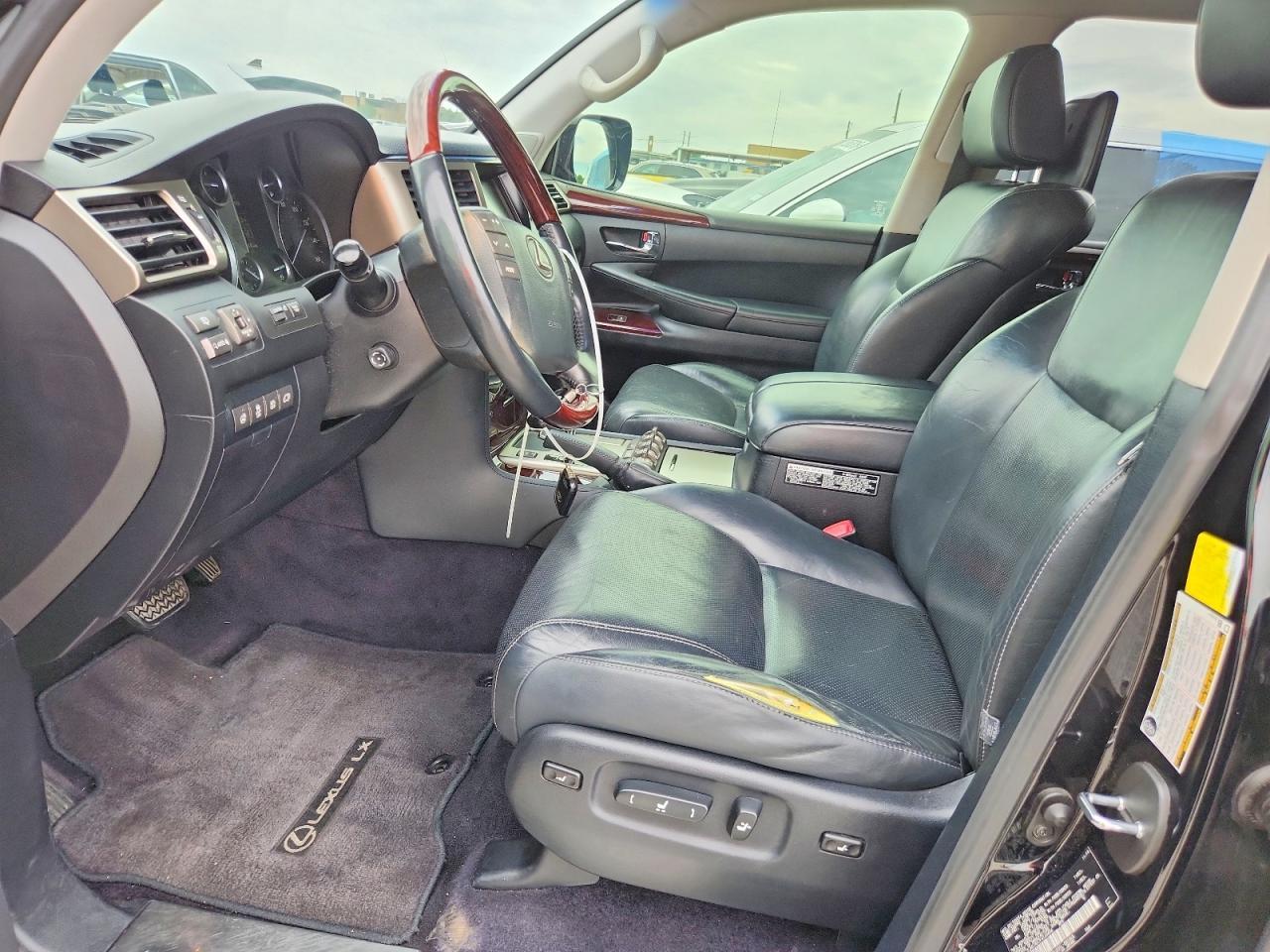 2015 LEXUS LX 570