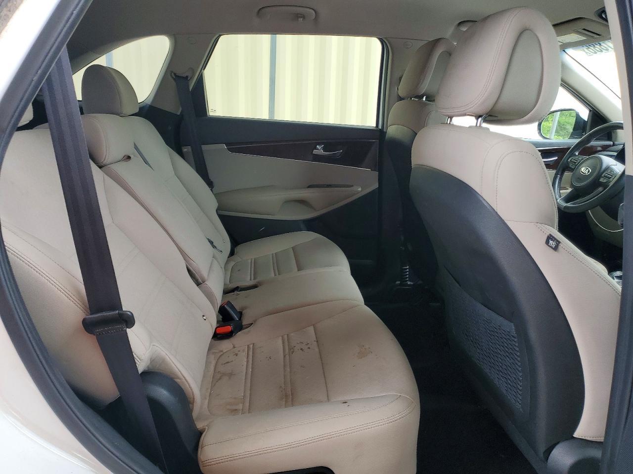 2016 KIA SORENTO
