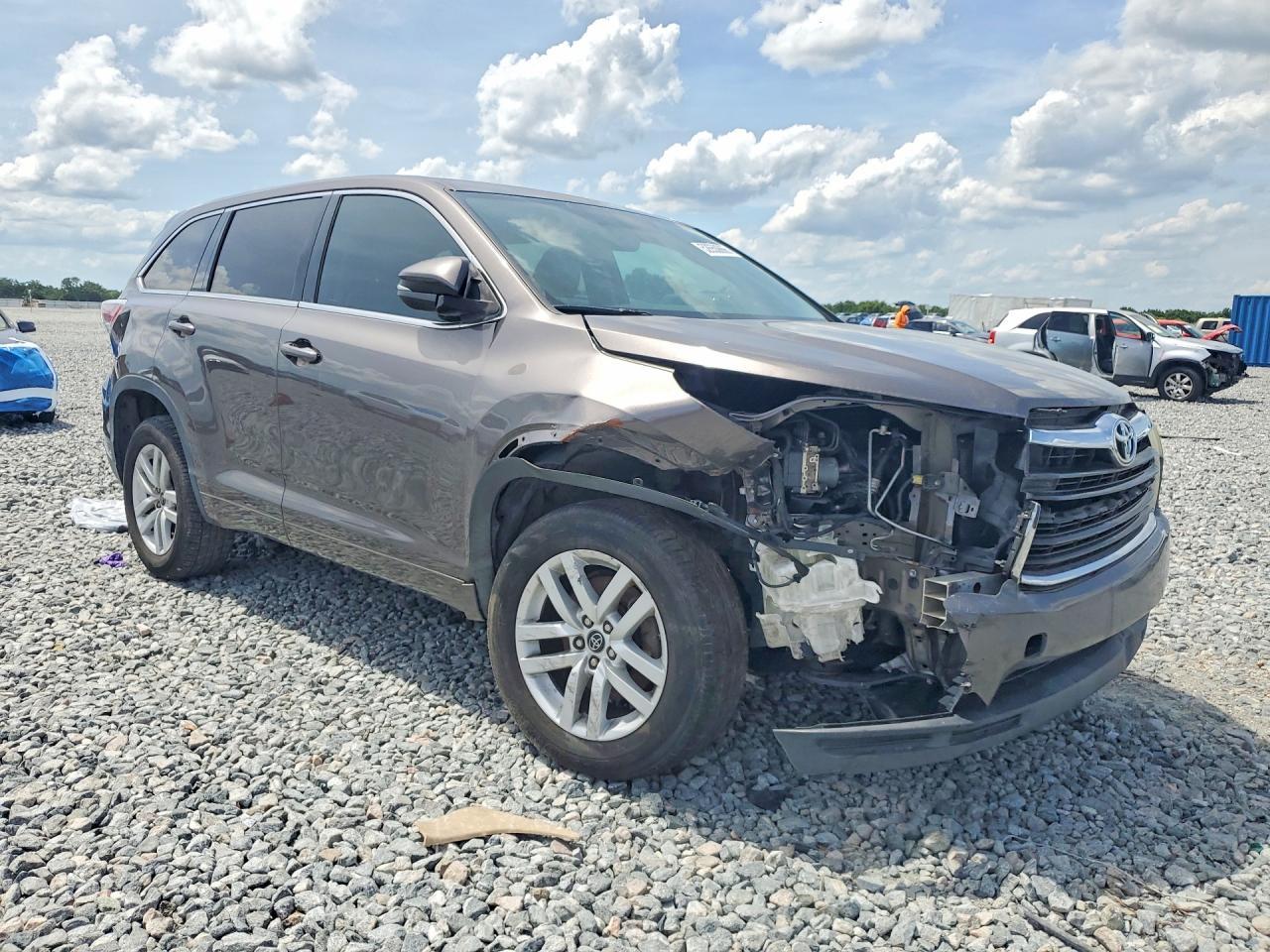 2016 TOYOTA HIGHLANDER
