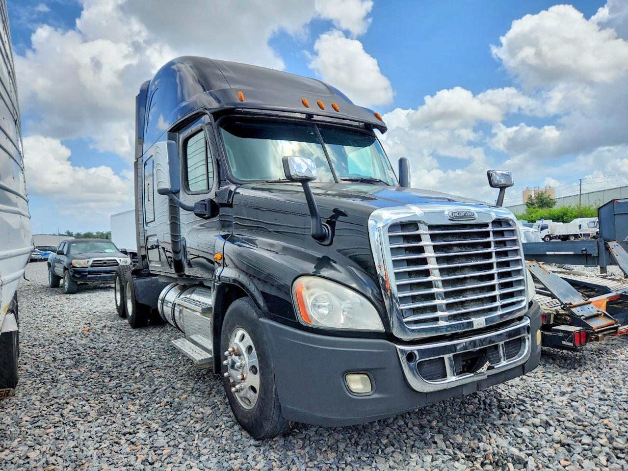 2015 FREIGHTLINER CASCADIA