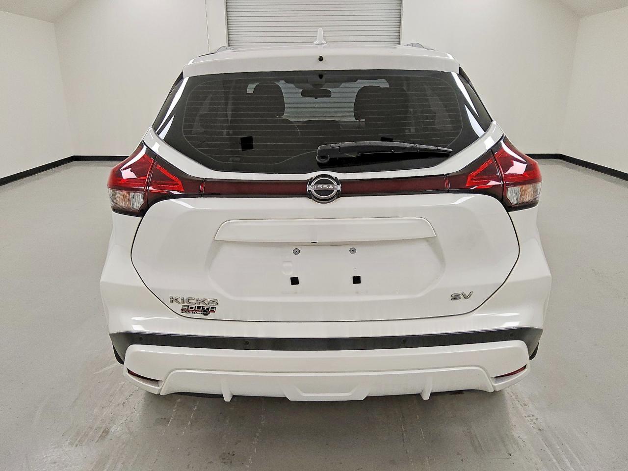 2023 NISSAN KICKS