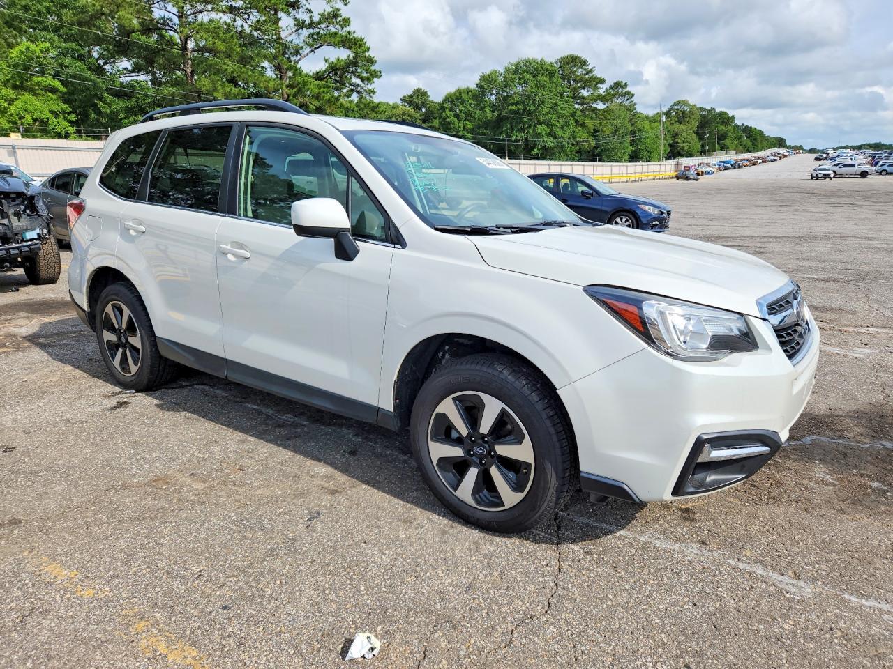 2018 SUBARU FORESTER