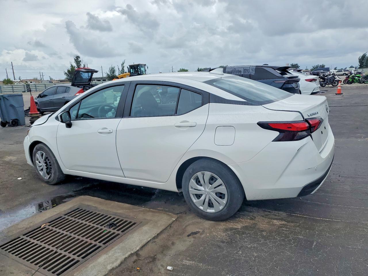 2025 NISSAN VERSA
